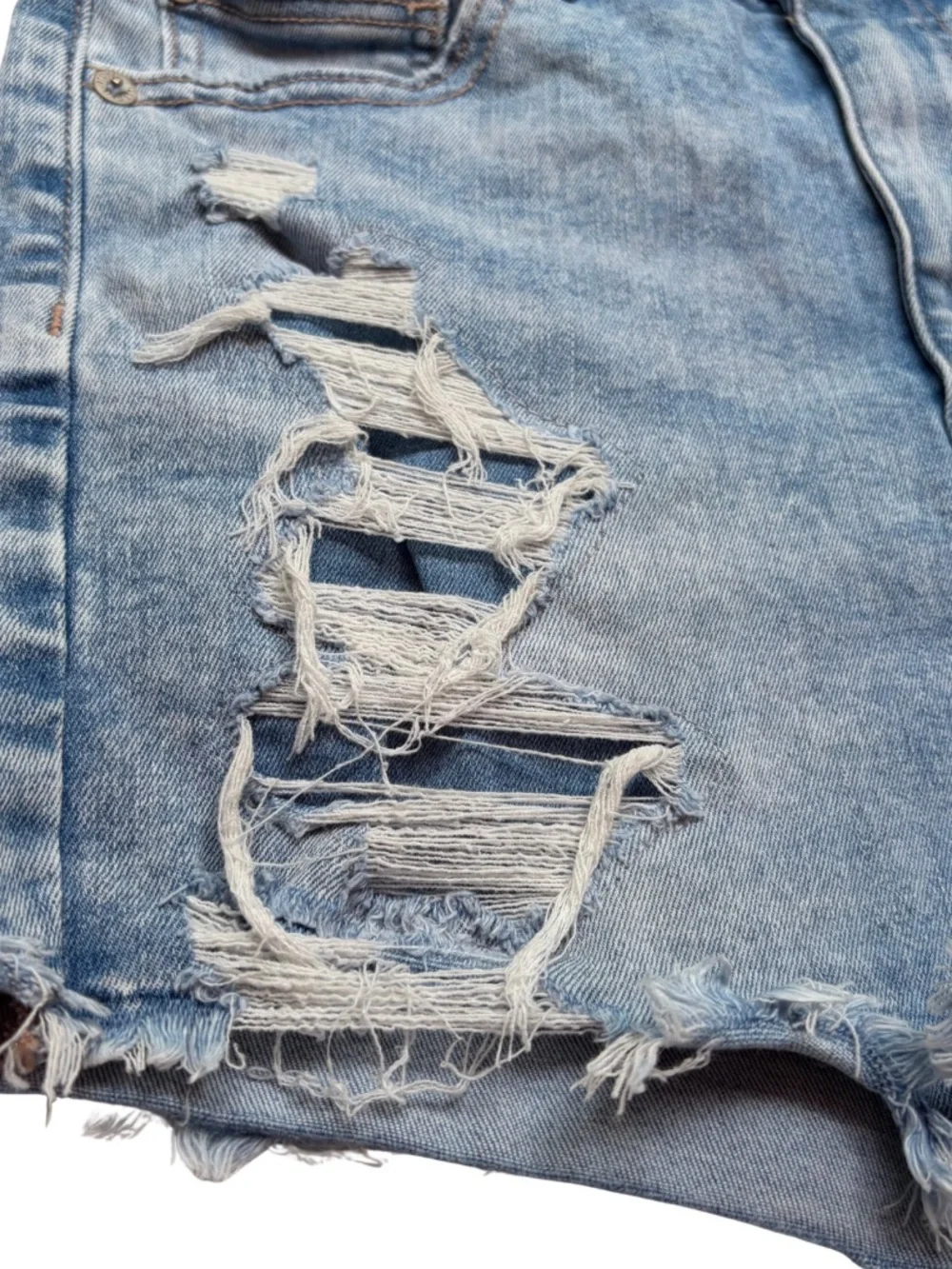 American Eagle Curvy Hi-Rise Shortie Distressed Denim Shorts Women’s 4